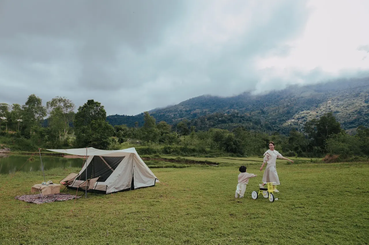 Billig weekendlykke: 25 budgetvenlige aktiviteter, der samler familien